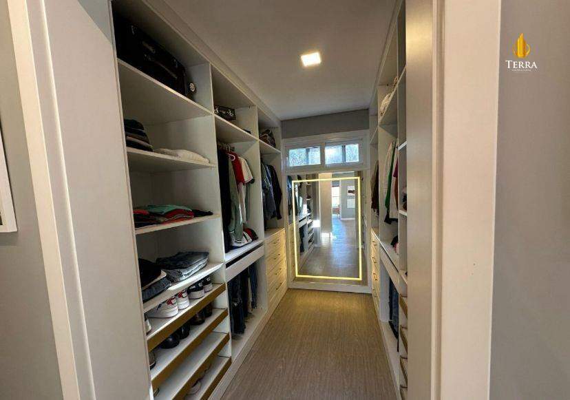 Colinas de Camboriú Village Casa em Condomínio com 4 quartos, Colinas de Camboriu: 