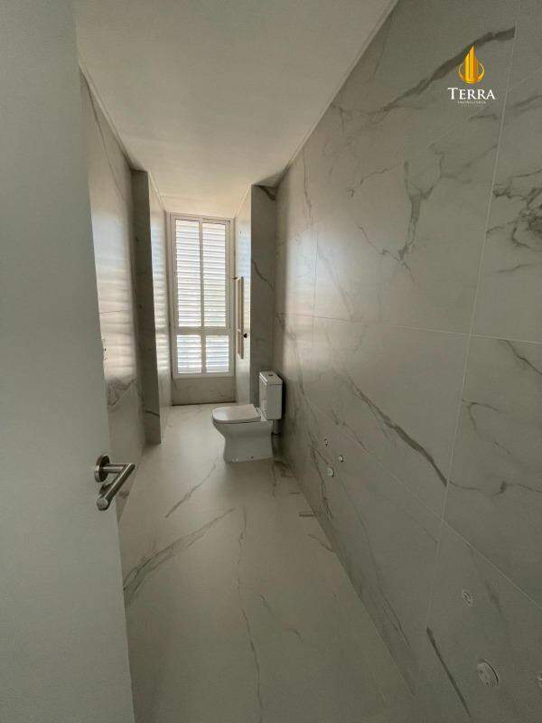 Riva Praia Brava Apartamento com 3 quartos, Praia Brava: 
