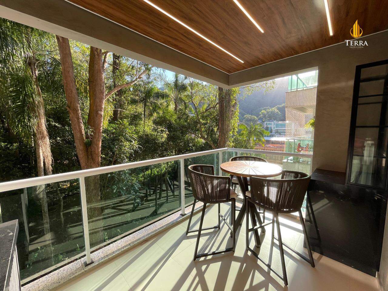 Splendid Etoile Residence Apartamento com 3 quartos, Cabeçudas: 