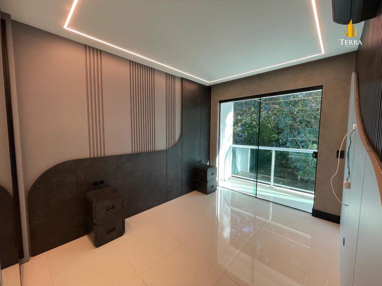 Splendid Etoile Residence Apartamento com 3 quartos, Cabeçudas: 