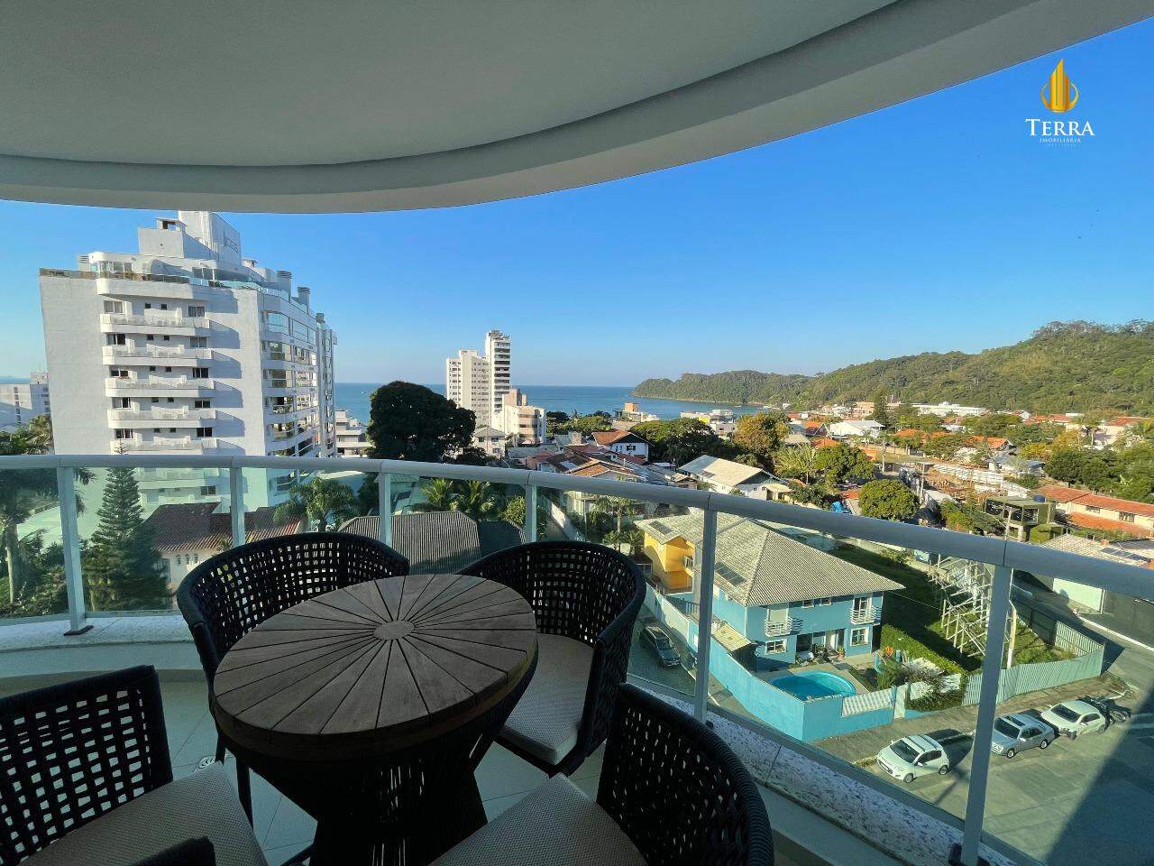 Splendid Etoile Residence Apartamento com 3 quartos, Cabeçudas:
