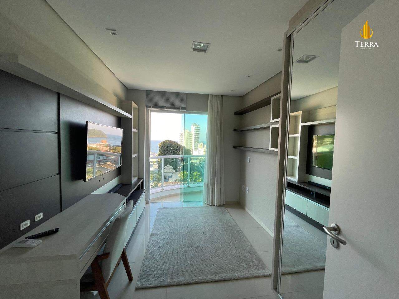 Splendid Etoile Residence Apartamento com 3 quartos, Cabeçudas: