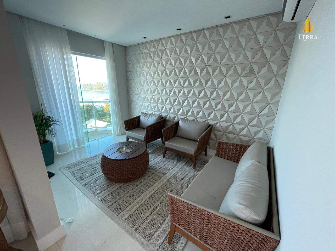 Splendid Etoile Residence Apartamento com 5 quartos, Cabeçudas: 