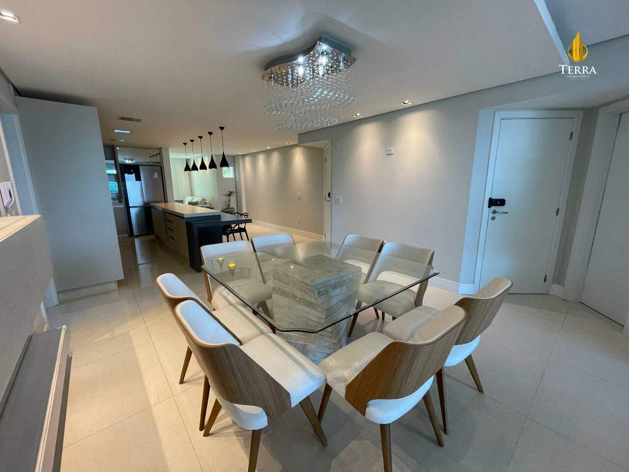 Splendid Etoile Residence Apartamento com 5 quartos, Cabeçudas: 