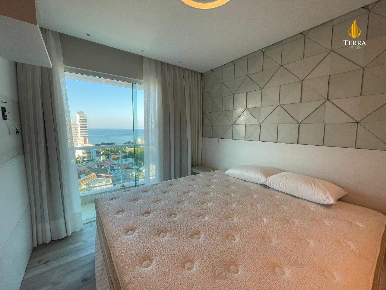 Splendid Etoile Residence Apartamento com 5 quartos, Cabeçudas: 