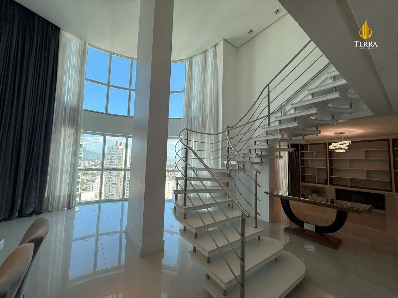 Le Majestic Residence Apartamento com 4 quartos, Centro: 