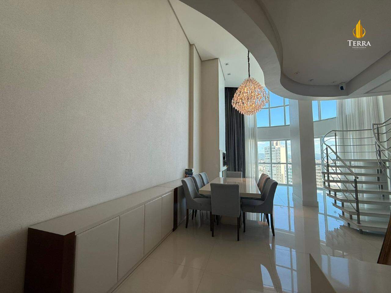 Le Majestic Residence Apartamento com 4 quartos, Centro: 