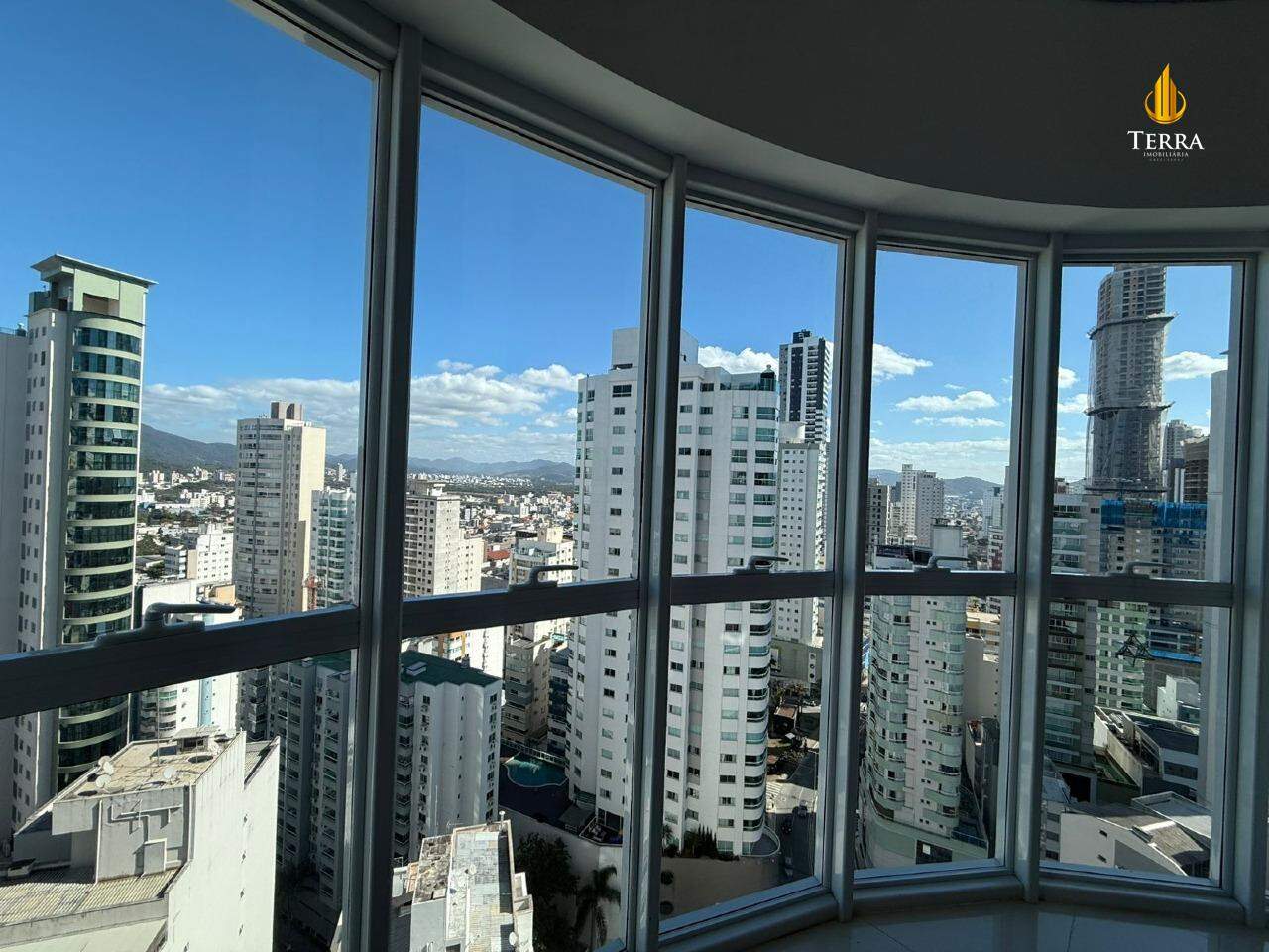 Le Majestic Residence Apartamento com 4 quartos, Centro: 