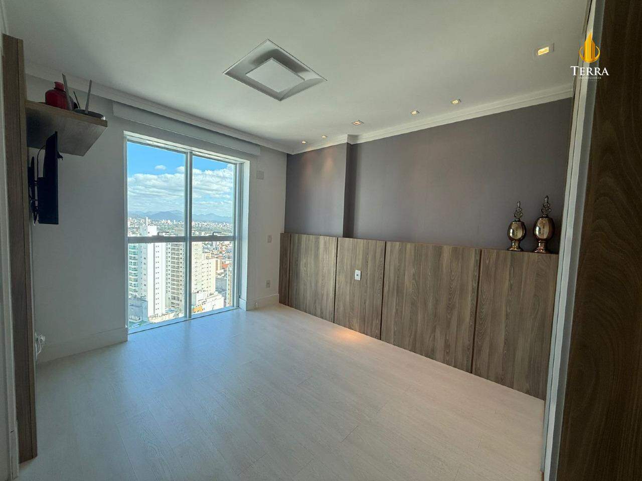 Le Majestic Residence Apartamento com 4 quartos, Centro: 