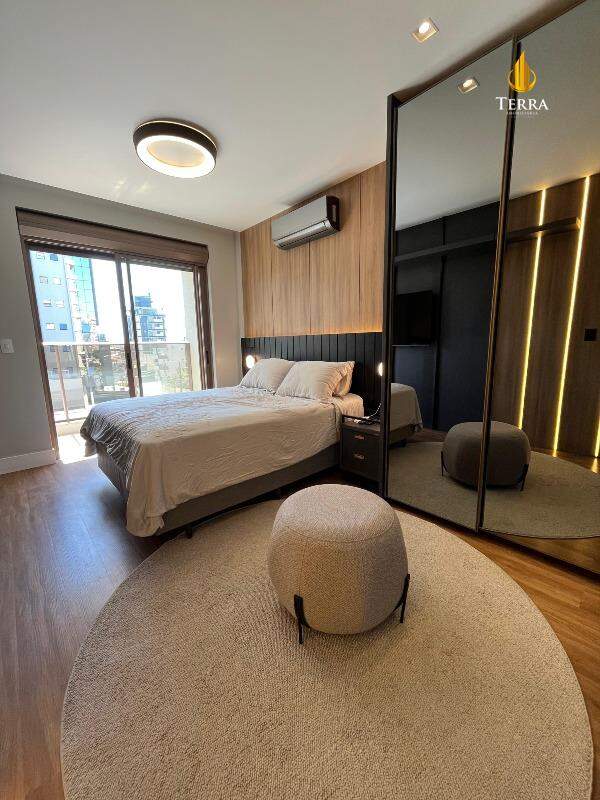 Ocean Wind Praia Brava Apartamento com 3 quartos, Praia Brava: 