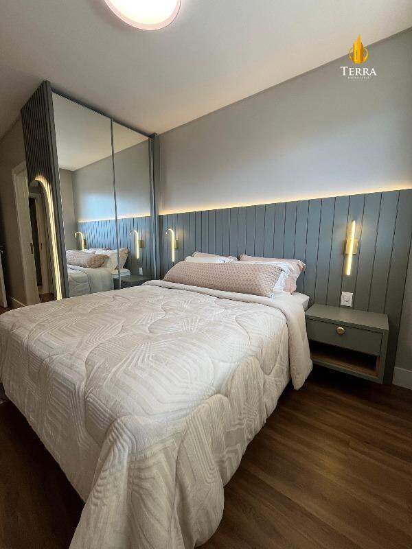 Ocean Wind Praia Brava Apartamento com 3 quartos, Praia Brava: 