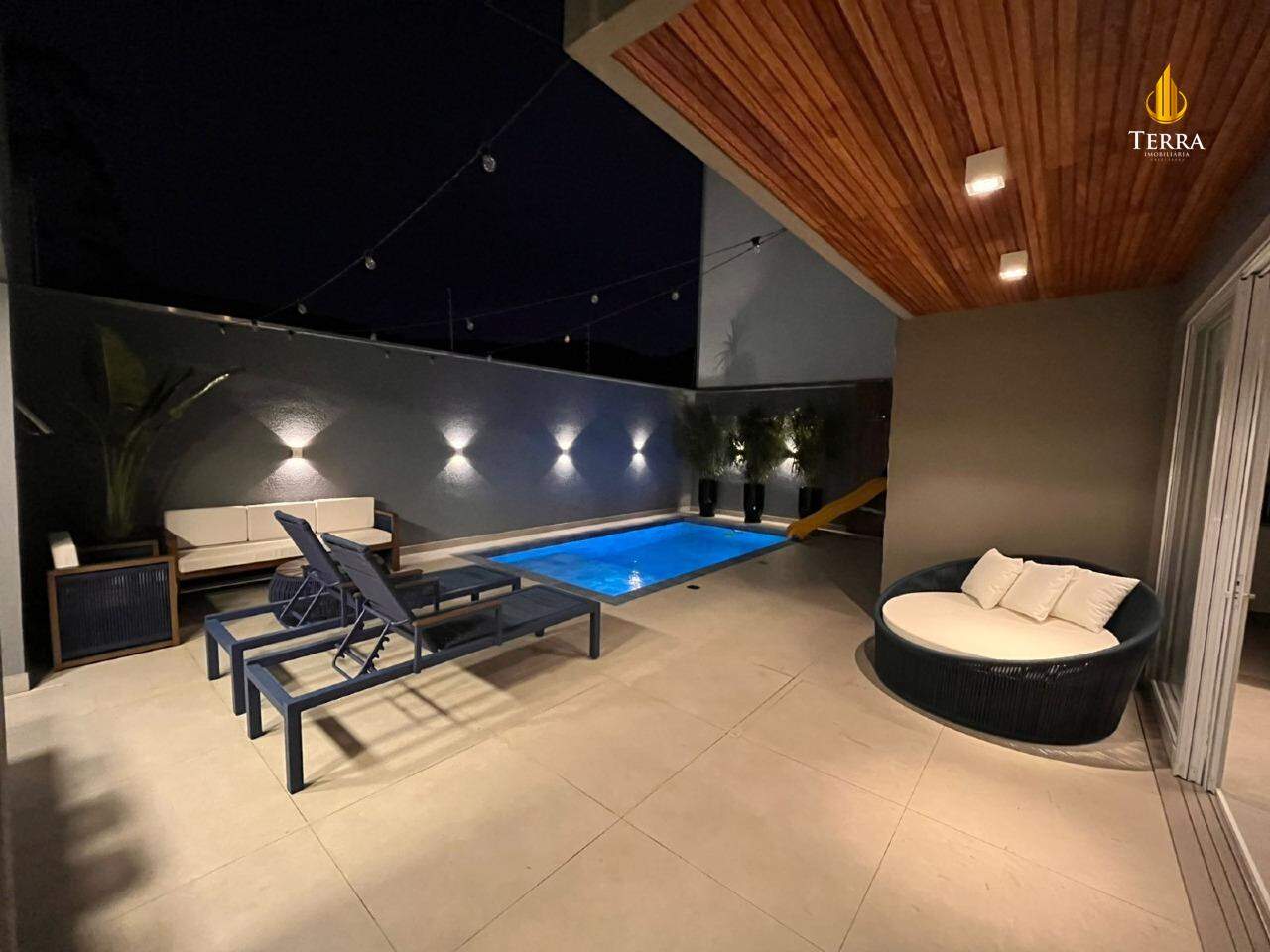  Casa com 3 quartos, Ressacada: 