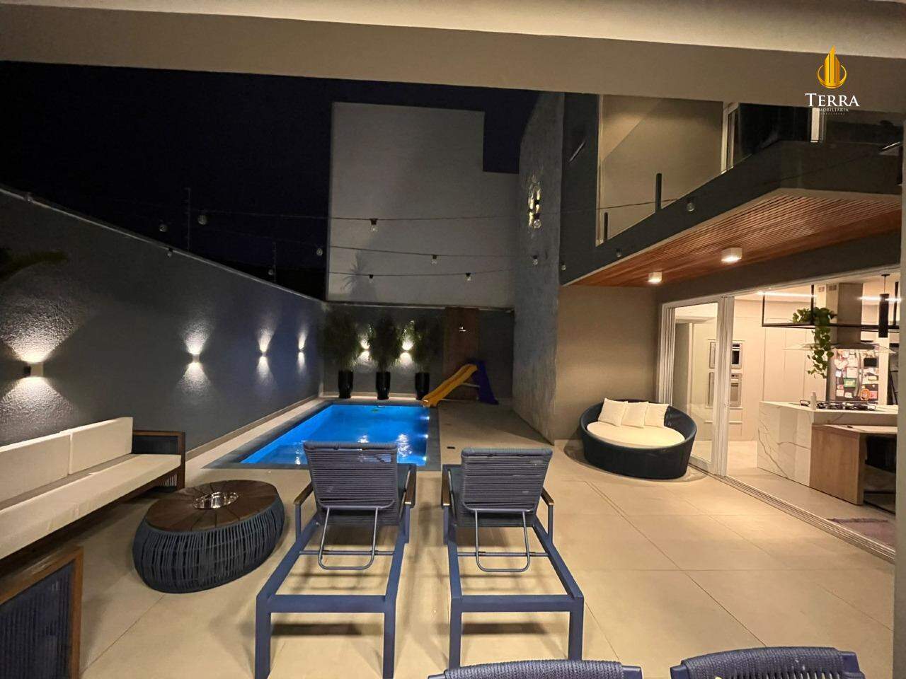  Casa com 3 quartos, Ressacada: 