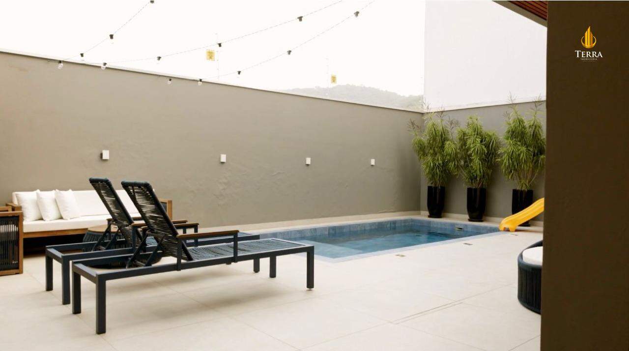  Casa com 3 quartos, Ressacada: 