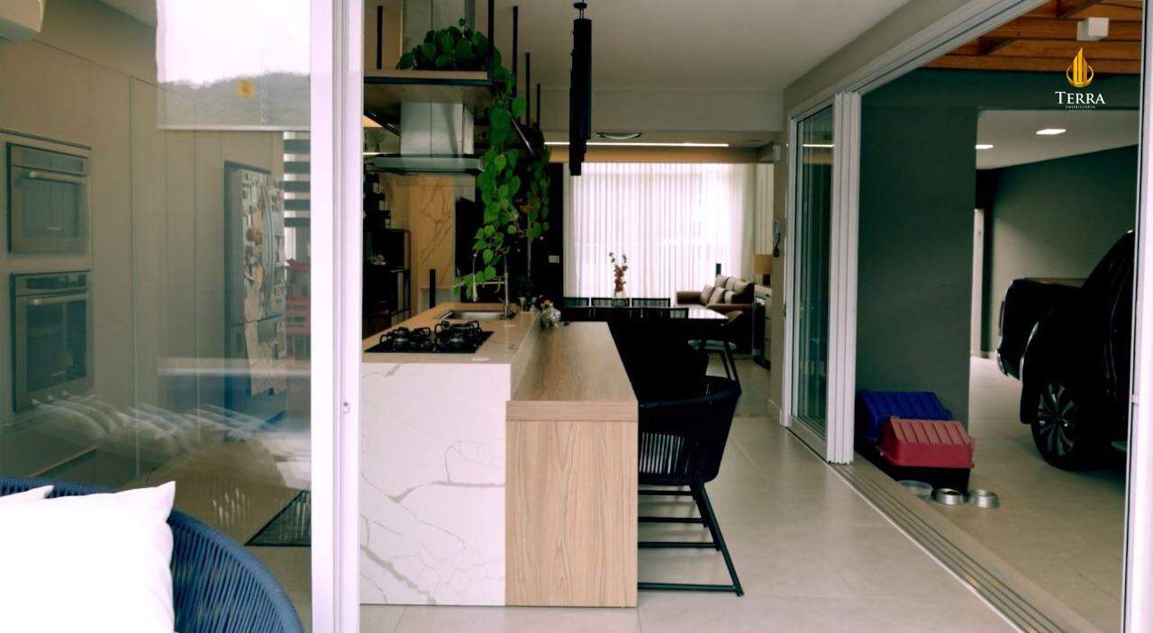  Casa com 3 quartos, Ressacada: 