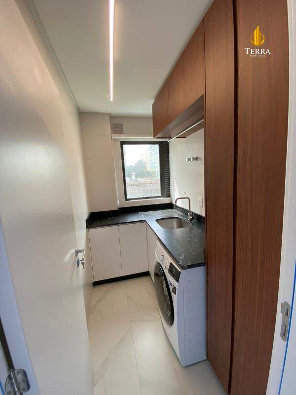 Surfers Paradise Residence Apartamento com 3 quartos, Praia Brava: 