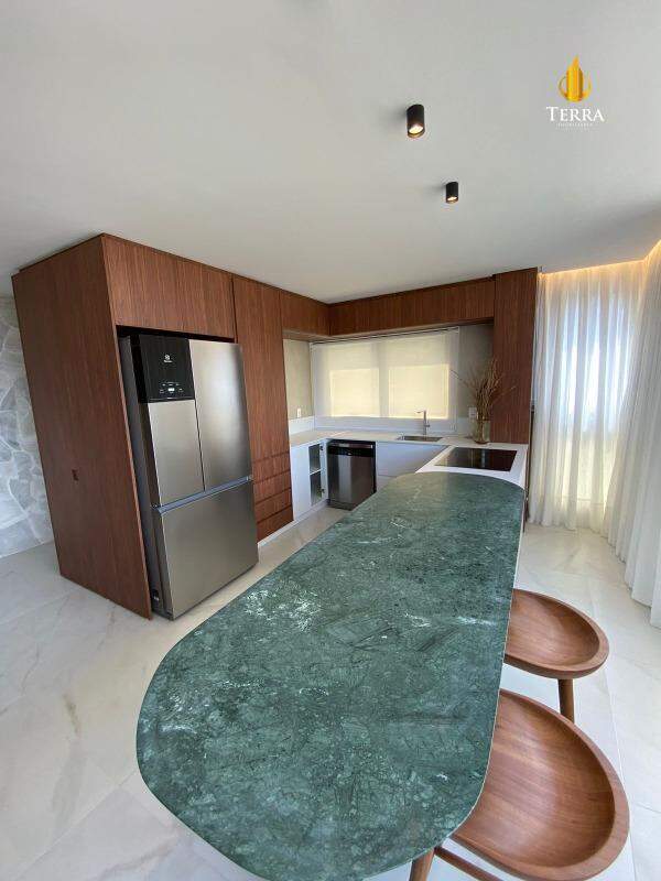 Surfers Paradise Residence Apartamento com 3 quartos, Praia Brava: 