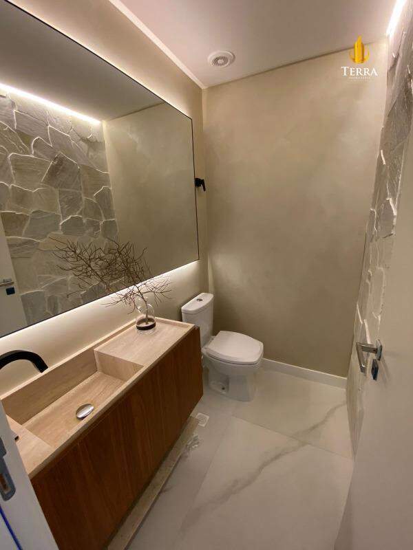 Surfers Paradise Residence Apartamento com 3 quartos, Praia Brava: 