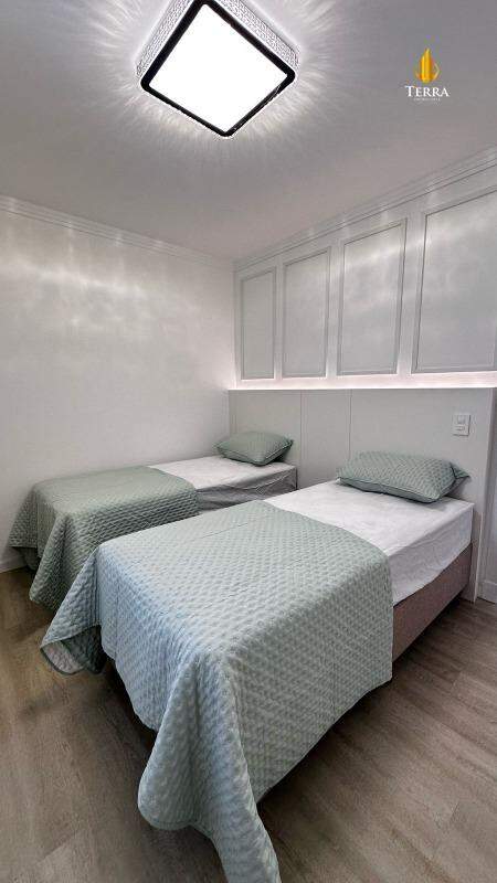  Apartamento com 3 quartos, Centro: 