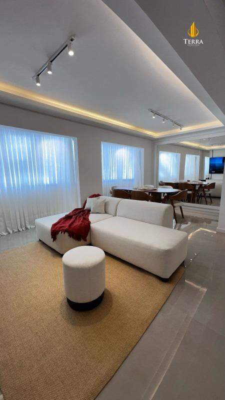  Apartamento com 3 quartos, Centro: 
