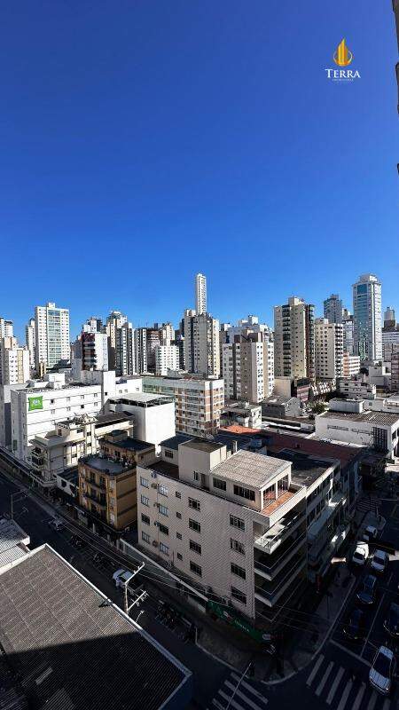  Apartamento com 3 quartos, Centro: 