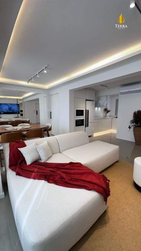  Apartamento com 3 quartos, Centro: 