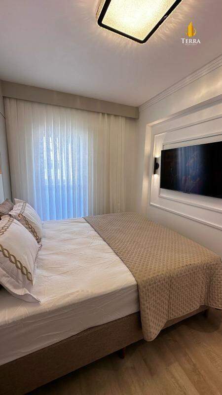  Apartamento com 3 quartos, Centro: 