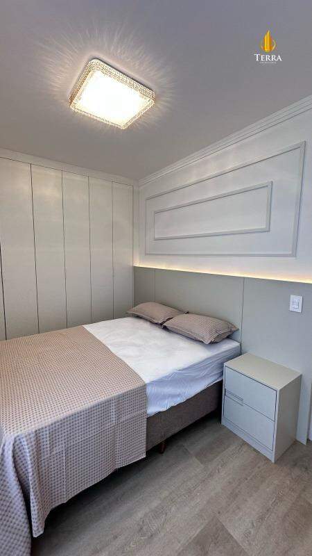  Apartamento com 3 quartos, Centro: 