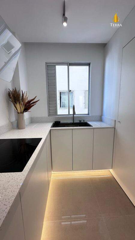  Apartamento com 3 quartos, Centro: 