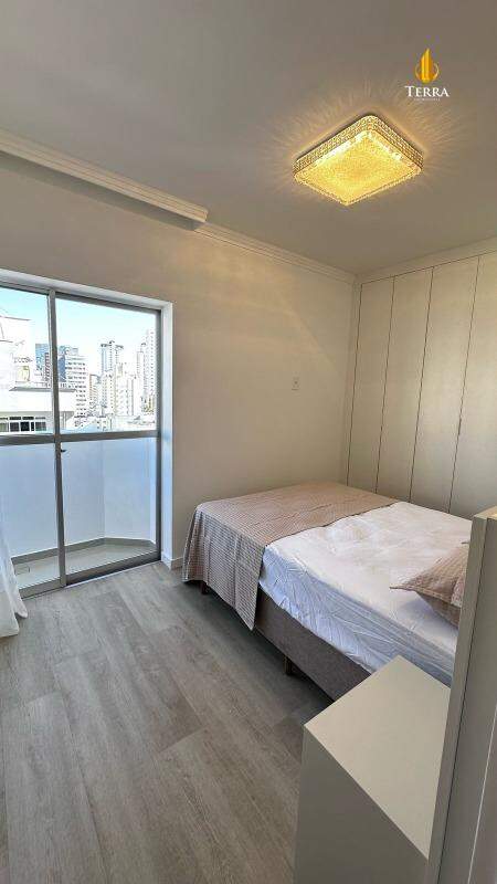  Apartamento com 3 quartos, Centro: 