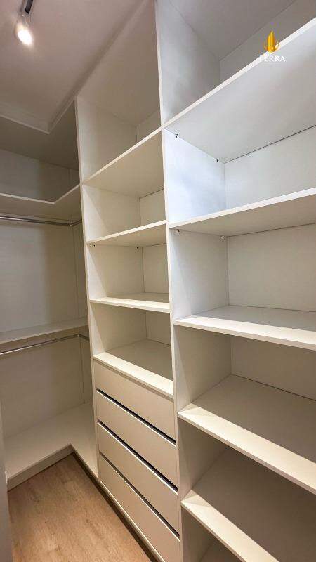  Apartamento com 3 quartos, Centro: 
