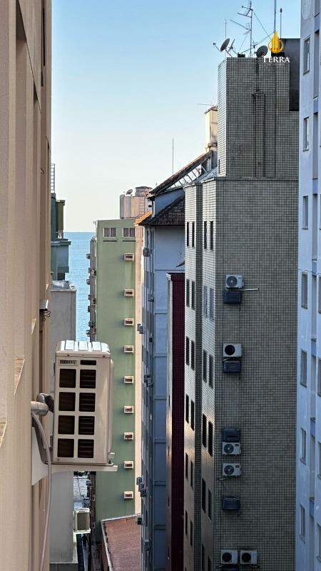  Apartamento com 3 quartos, Centro: 