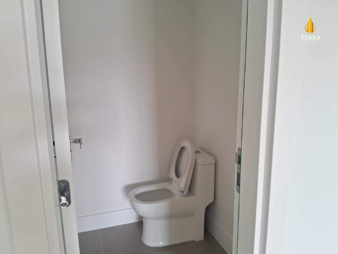 Jk 399 Apartamento com 3 quartos, Praia Brava: 