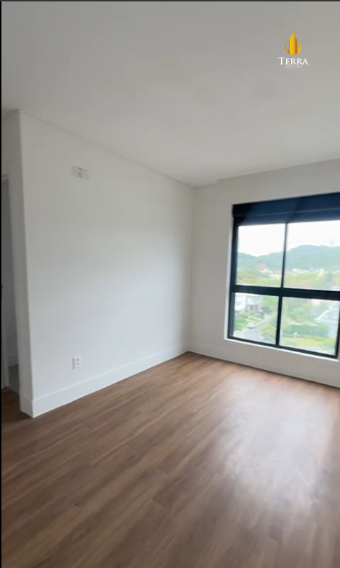 Jk 399 Apartamento com 3 quartos, Praia Brava: 