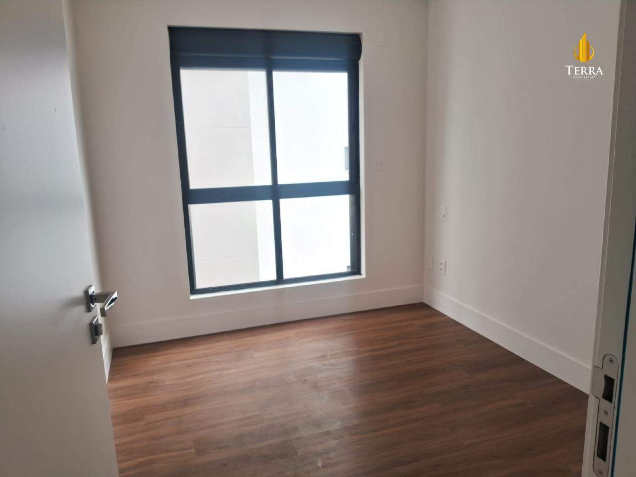 Jk 399 Apartamento com 3 quartos, Praia Brava: 
