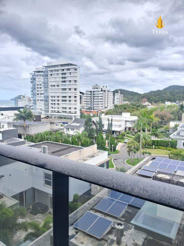 Jk 399 Apartamento com 3 quartos, Praia Brava: 