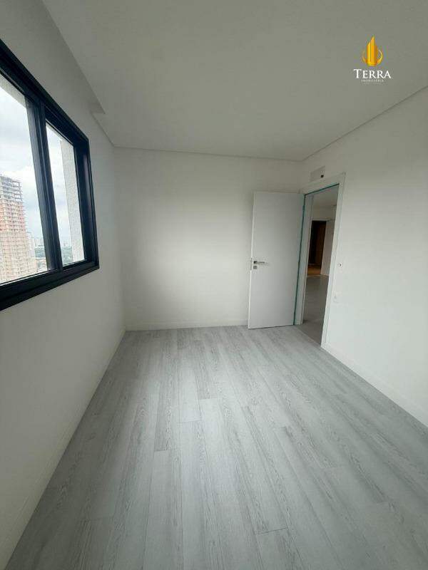 Brava Breeze Residence Apartamento com 2 quartos, Praia Brava: 