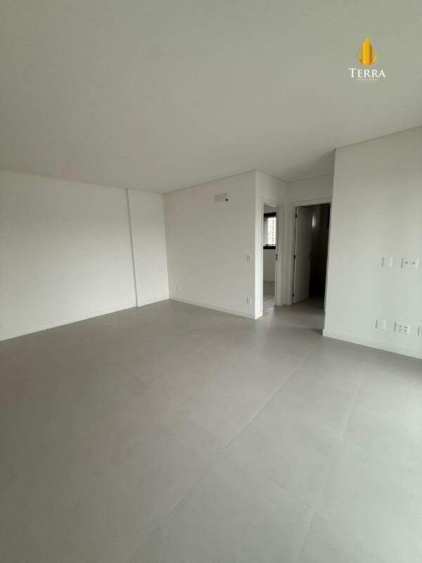 Brava Breeze Residence Apartamento com 2 quartos, Praia Brava: 