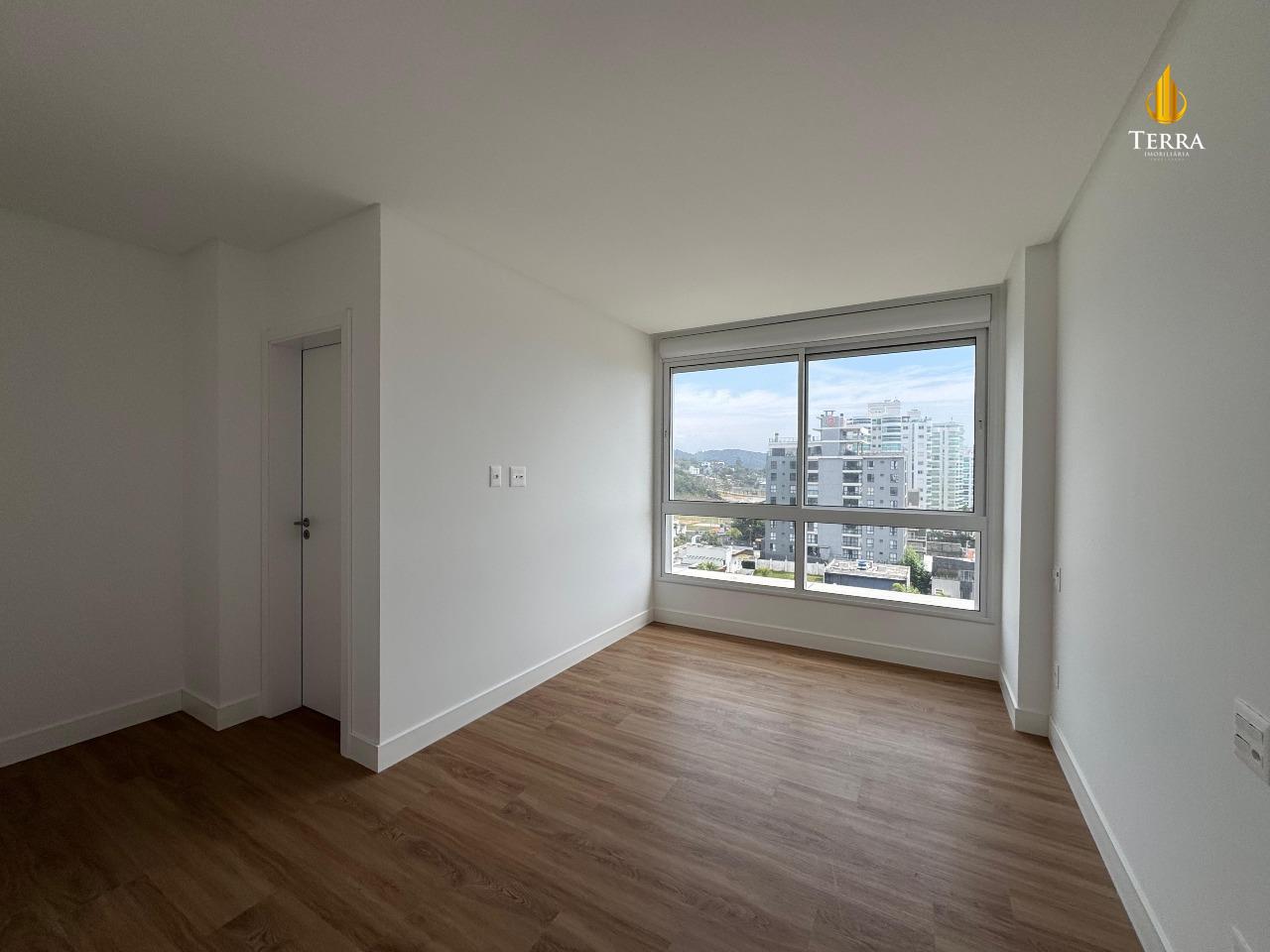 Riva Praia Brava Apartamento com 3 quartos, Praia Brava: 