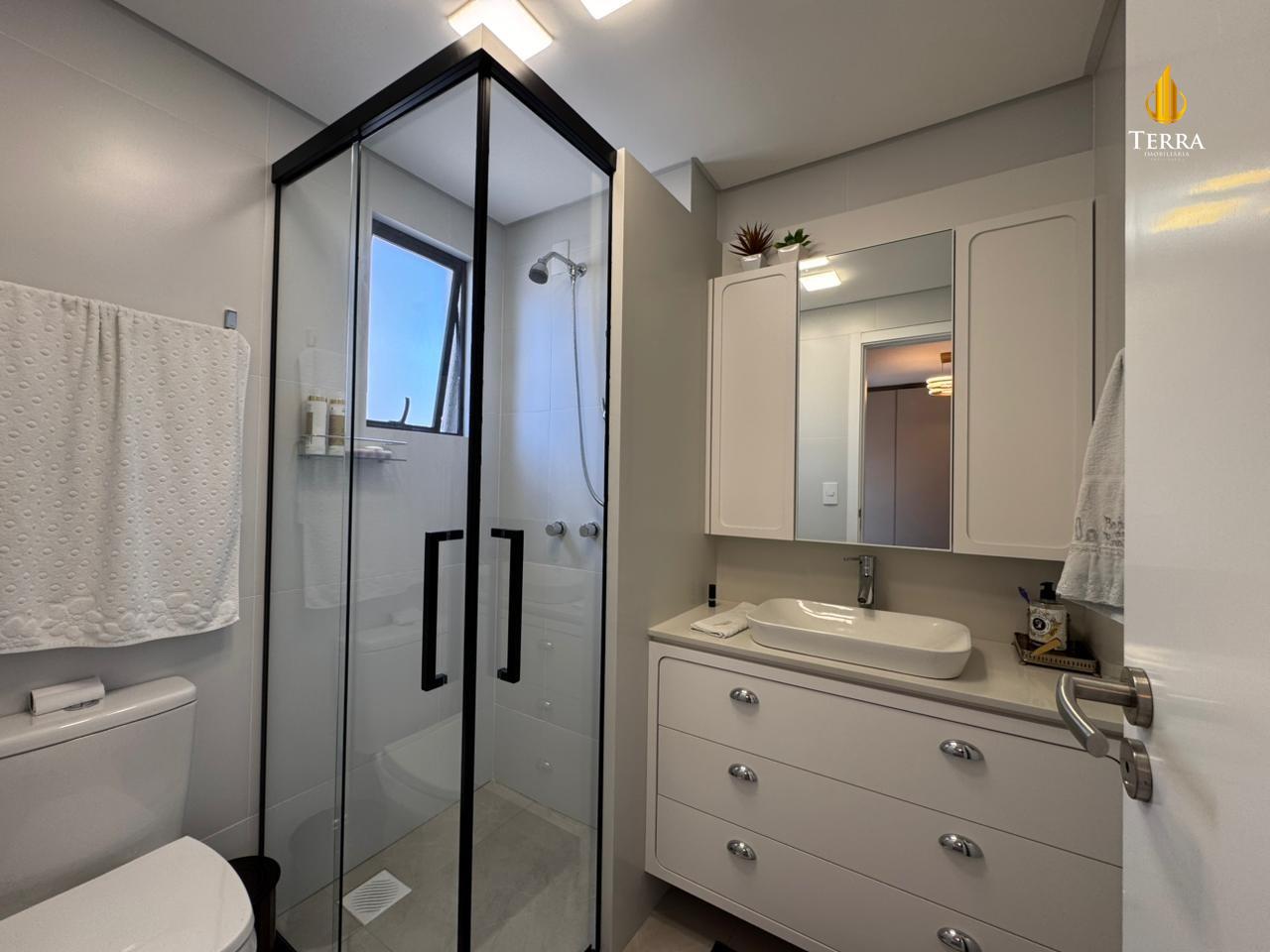 Gold Coast Residence Apartamento com 2 quartos, Centro: 