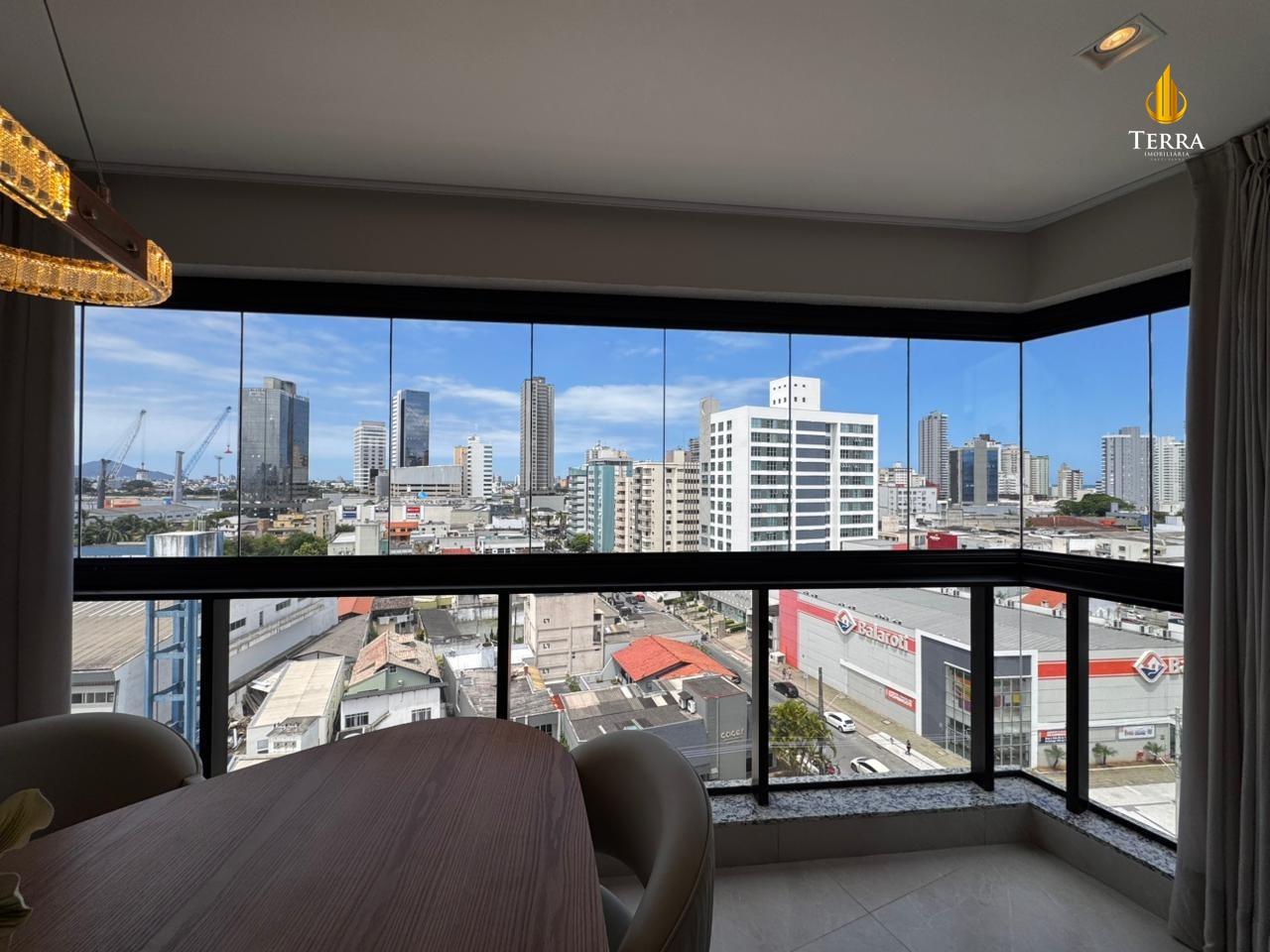 Gold Coast Residence Apartamento com 2 quartos, Centro: 