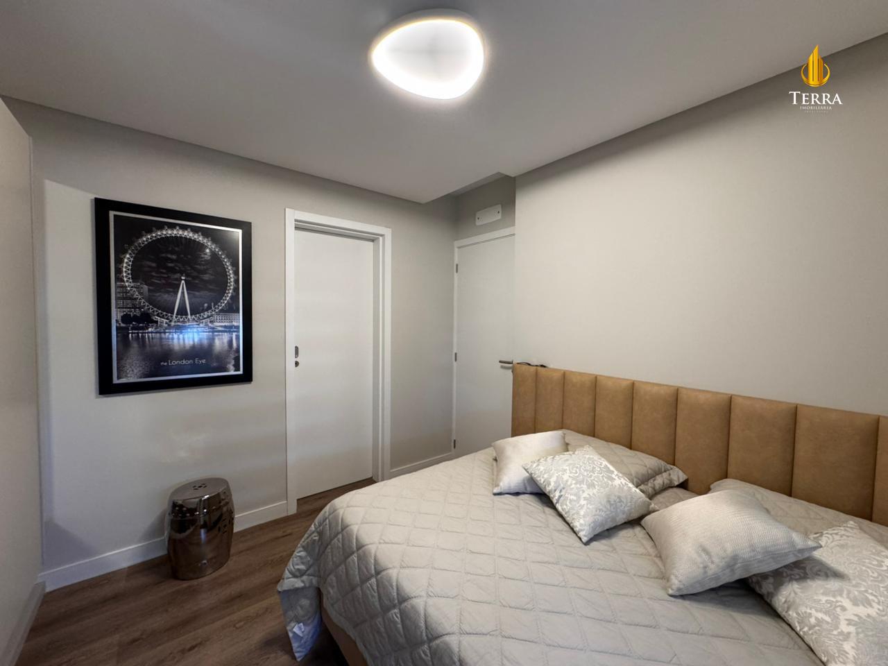 Gold Coast Residence Apartamento com 2 quartos, Centro: 