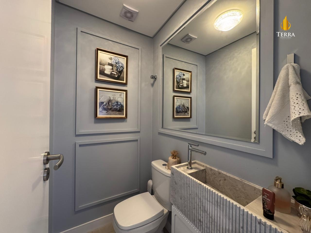 Gold Coast Residence Apartamento com 2 quartos, Centro: 