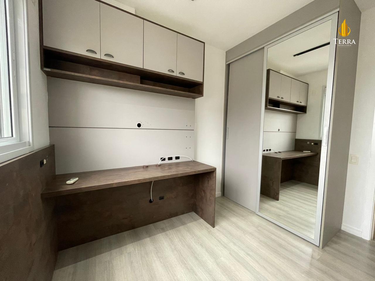 Porto Mare Apartamento com 3 quartos, Centro: 