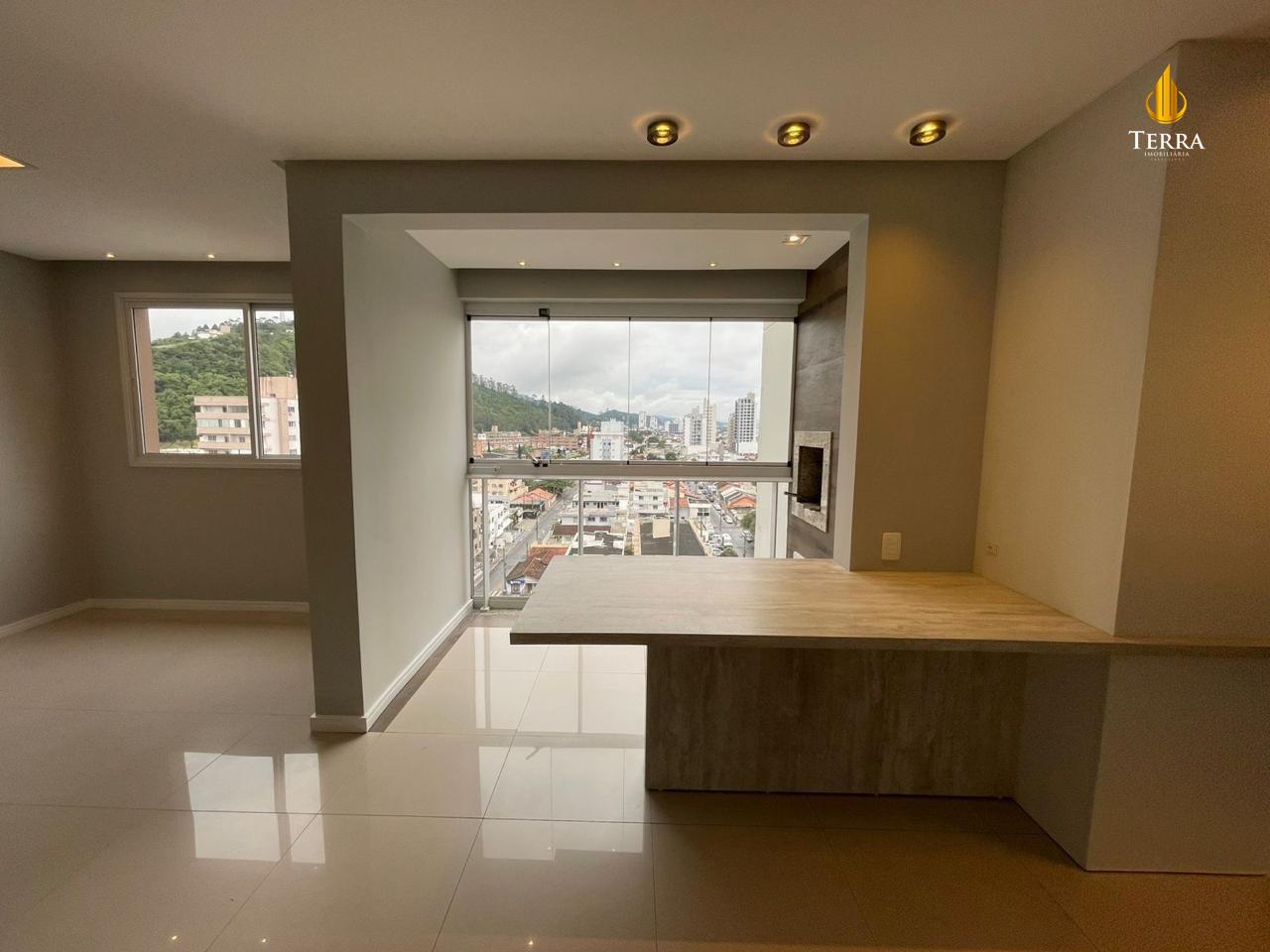 Porto Mare Apartamento com 3 quartos, Centro: 