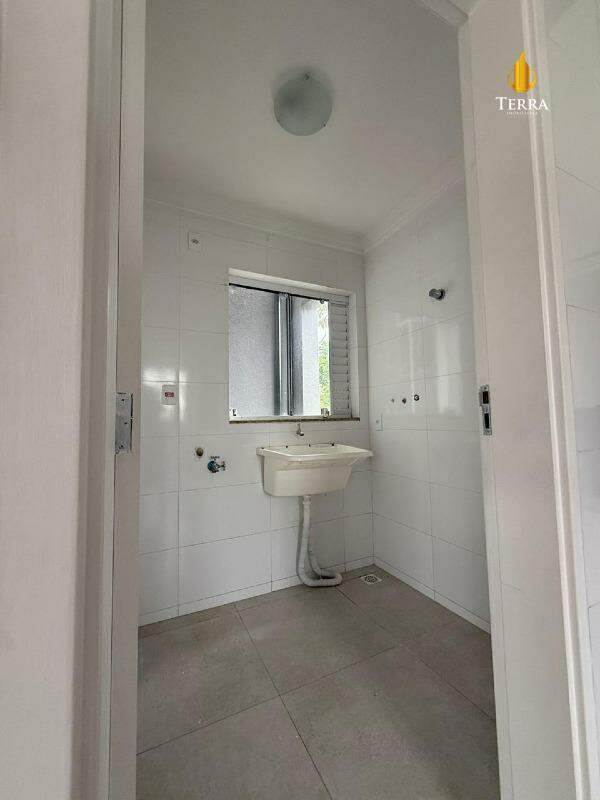  Apartamento com 2 quartos, Praia dos Amores: 