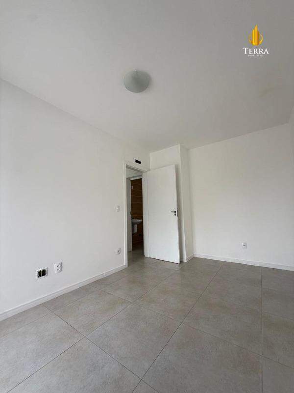  Apartamento com 2 quartos, Praia dos Amores: 