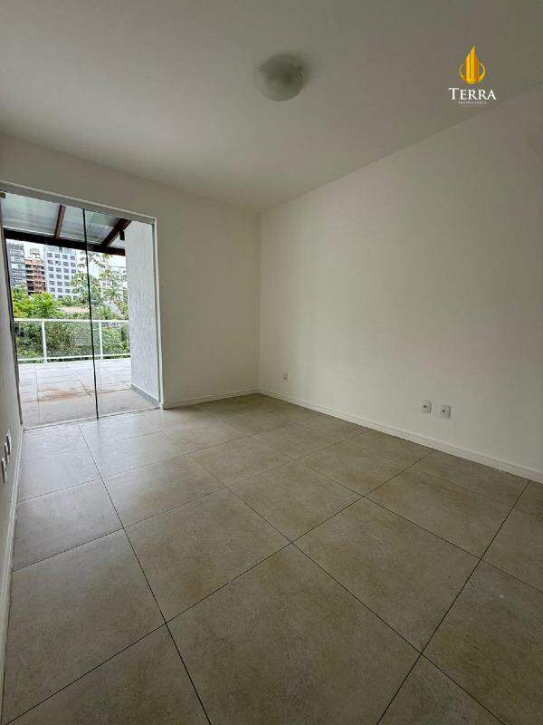  Apartamento com 2 quartos, Praia dos Amores: 