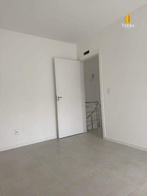  Apartamento com 2 quartos, Praia dos Amores: 