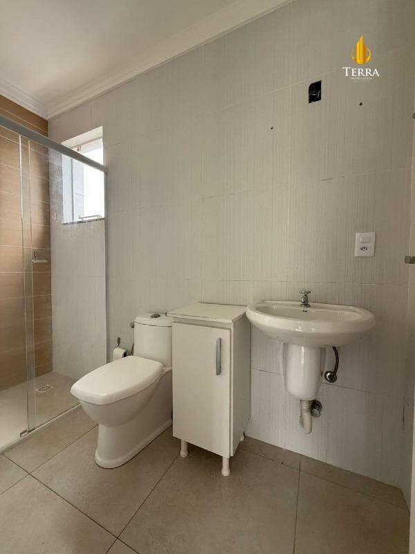  Apartamento com 2 quartos, Praia dos Amores: 